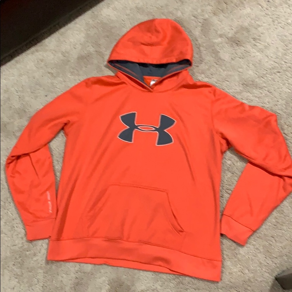 Women’s Under Armour sweatshirt